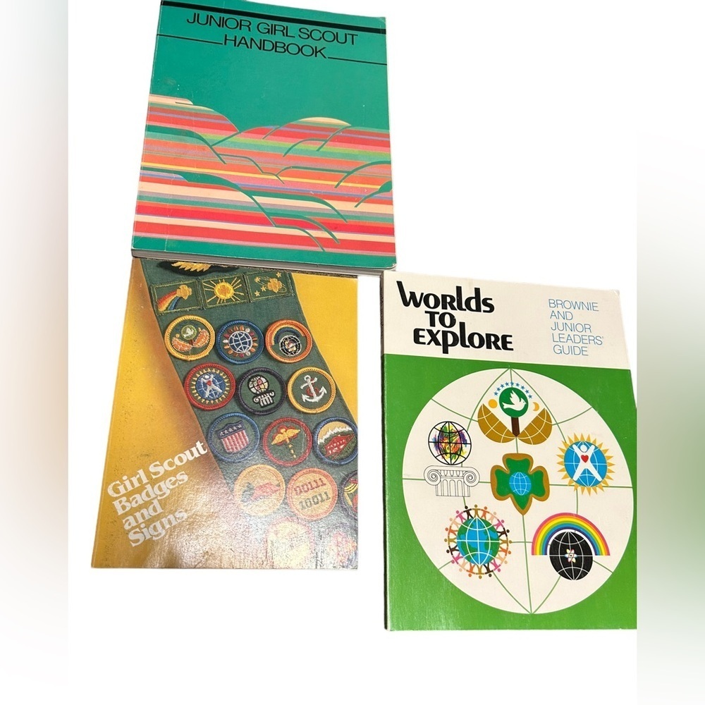 3 Vintage Girl Scout brownie junior leaders handbooks badges lot